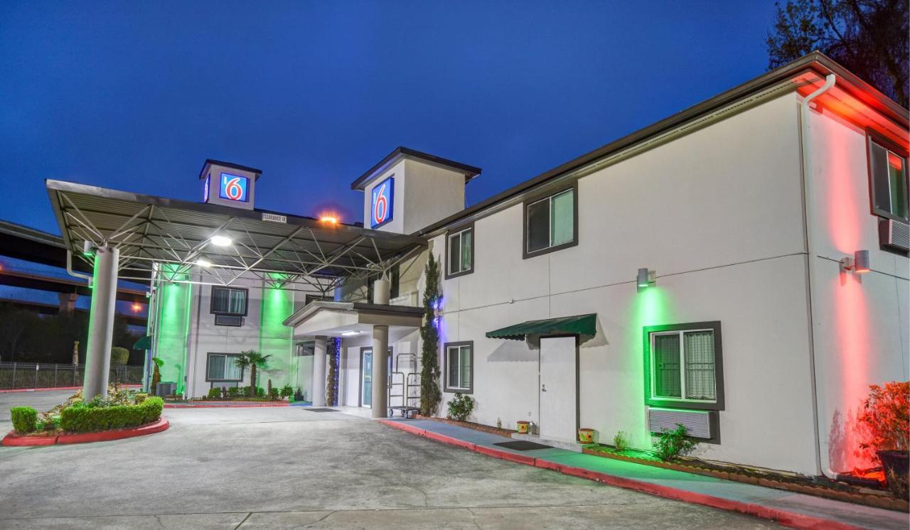 Motel 6 Humble, Tx - Houston International Airport Ngoại thất bức ảnh