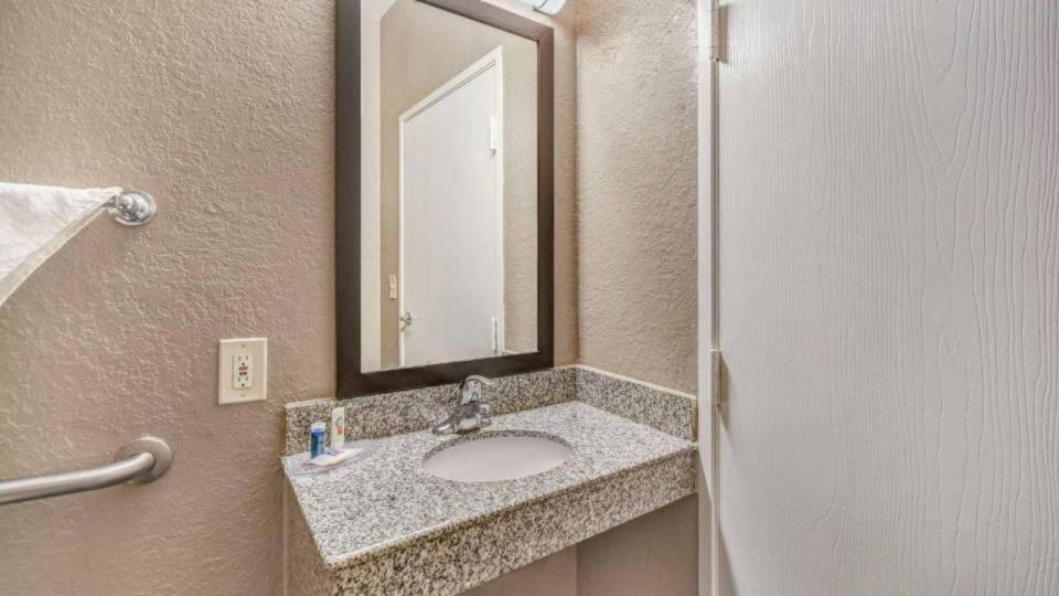 Motel 6 Humble, Tx - Houston International Airport Ngoại thất bức ảnh